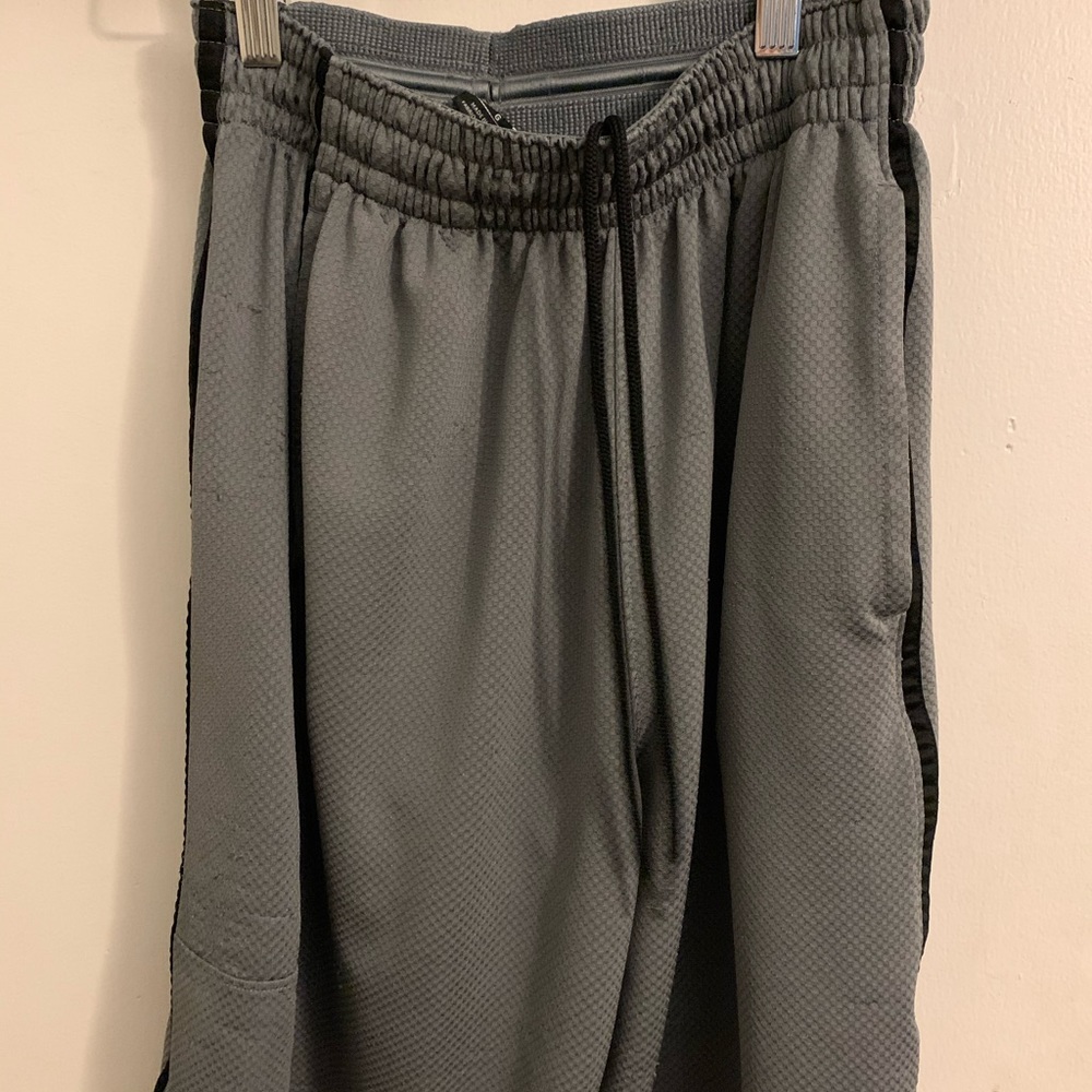 Men’s Jordan Dri fit basketball shorts sz L